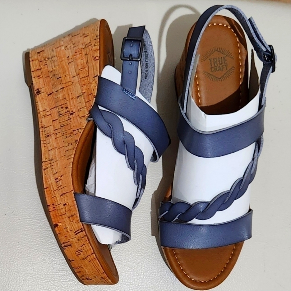 True Craft Women's Super Cute Platform Sandals